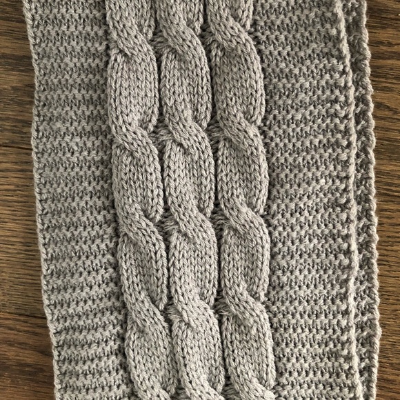 Jessica Grey Knit Scarf - Picture 2 of 7